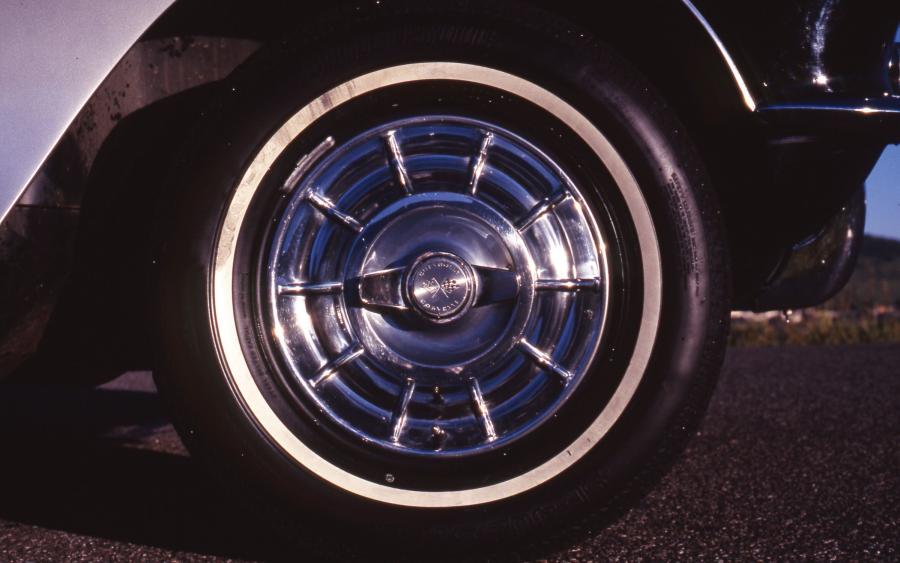  Chevrolet Corvette 1957 года  (фото 16 из 22)